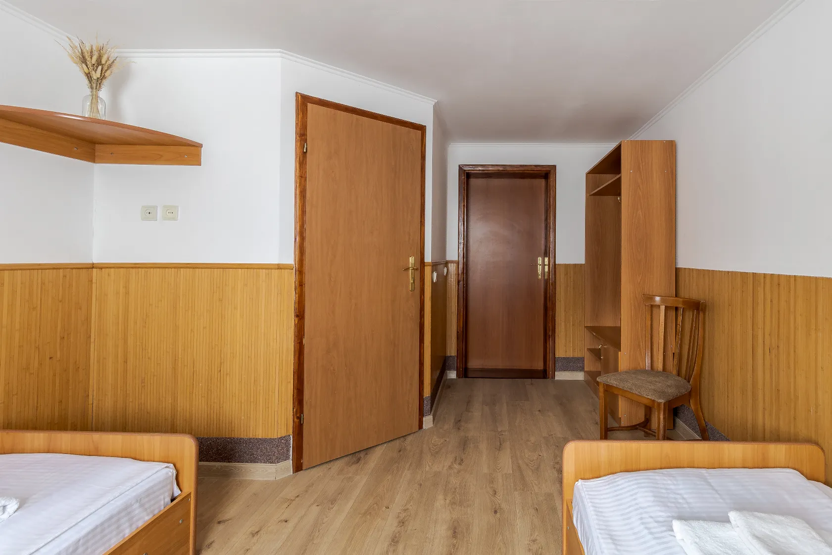 Robert hotel